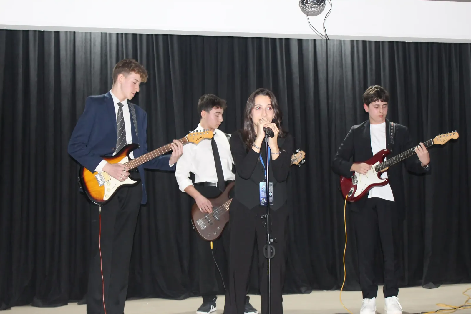 COSMUN social night — live band
